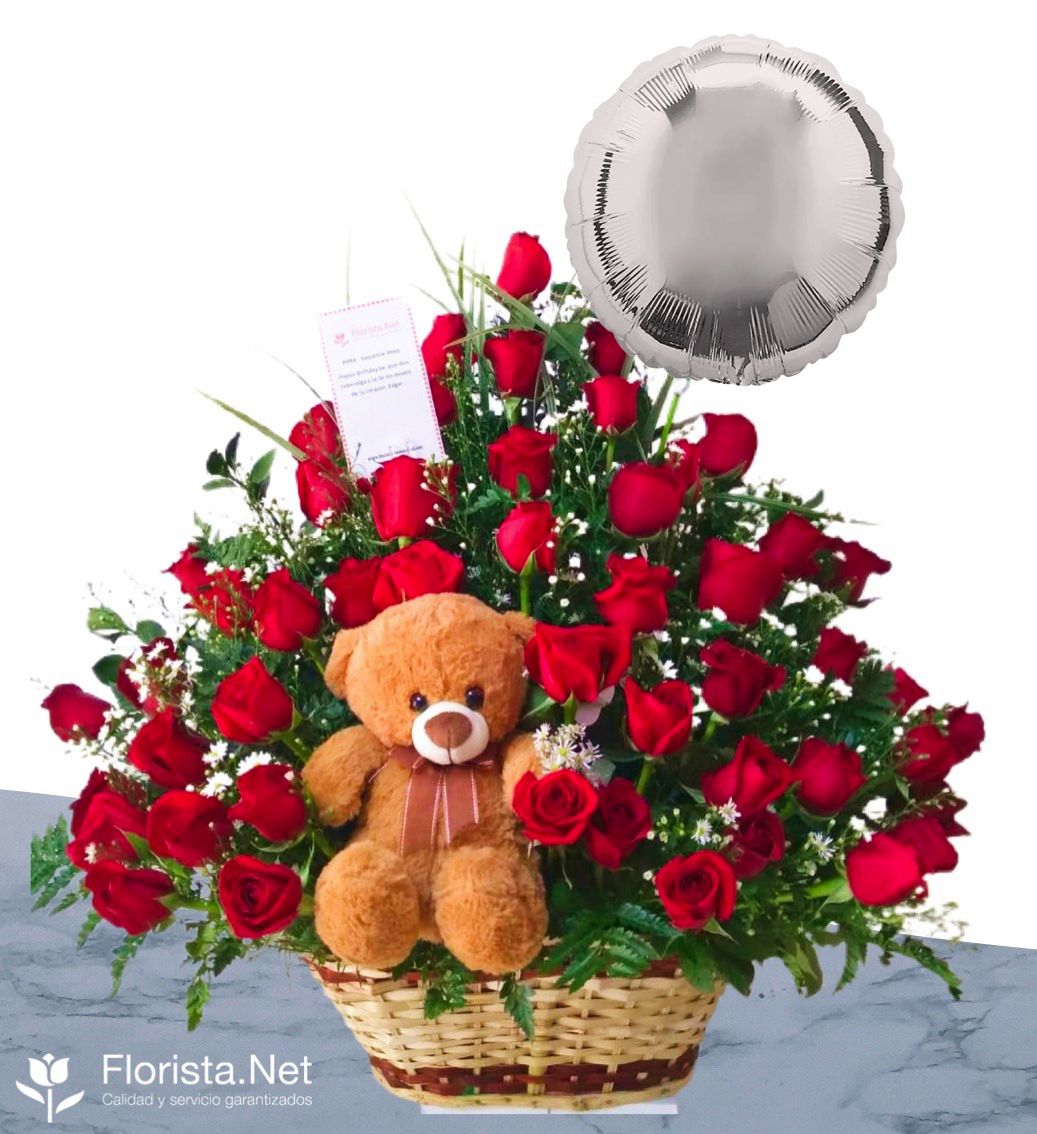 Hermosa canasta de rosas con oso y globo