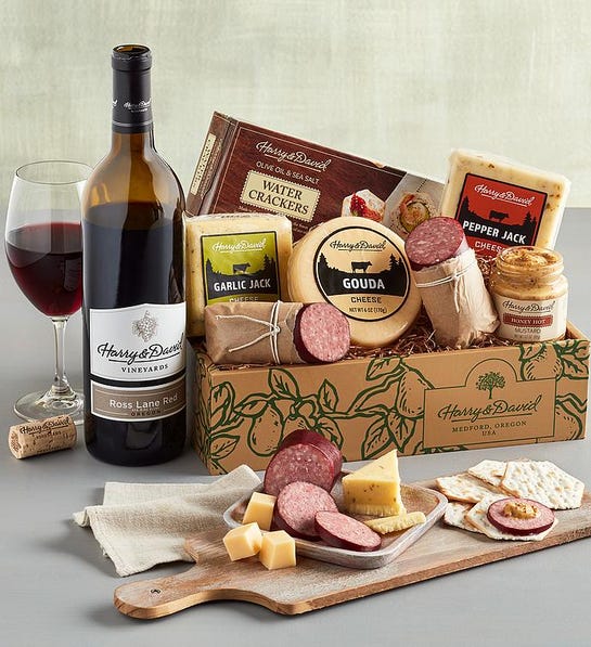 Regalo de Lujo con Quesos Carnes  y Vino