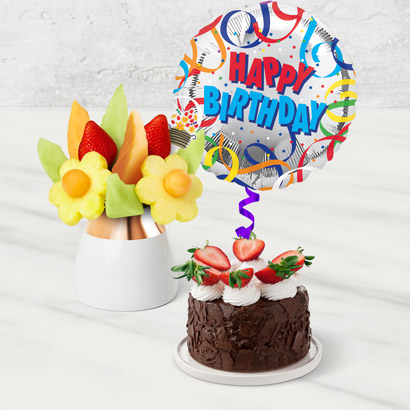 Pastel de Cumpleaños Feliz y Frutas